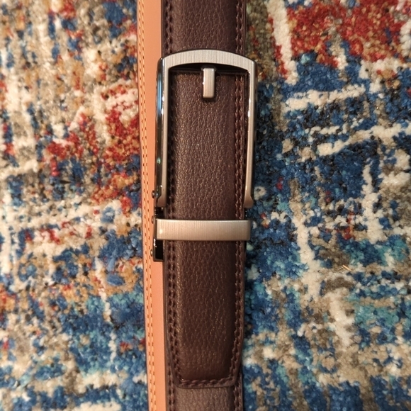 Comfort Click Men's Adjustable Brown Leather Belt - Picture 6 of 6